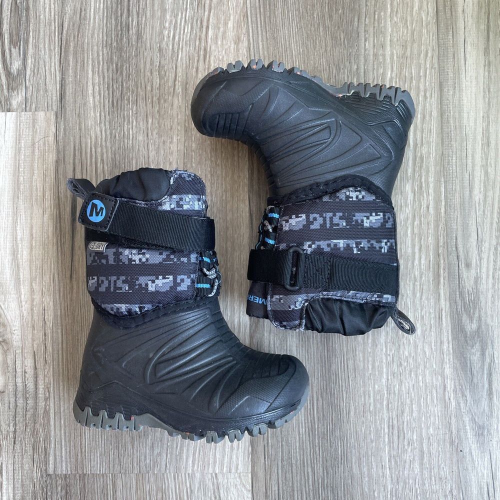 Merrell Kids Black & Gray Digital Camo Snow Boots